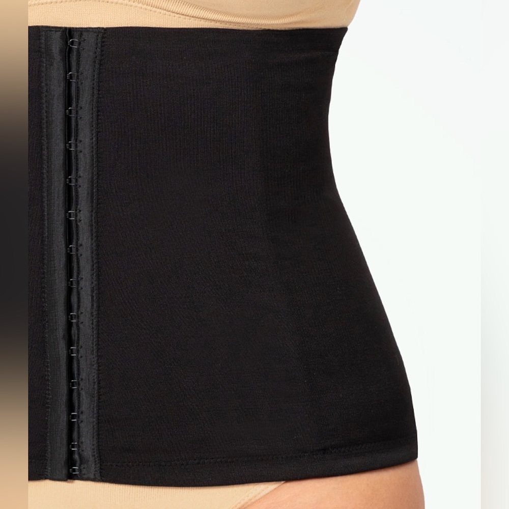 Heavenly Secrets Shapewear Woman’s Sz:2X Black Waist Cincher Hooke Eye Closure